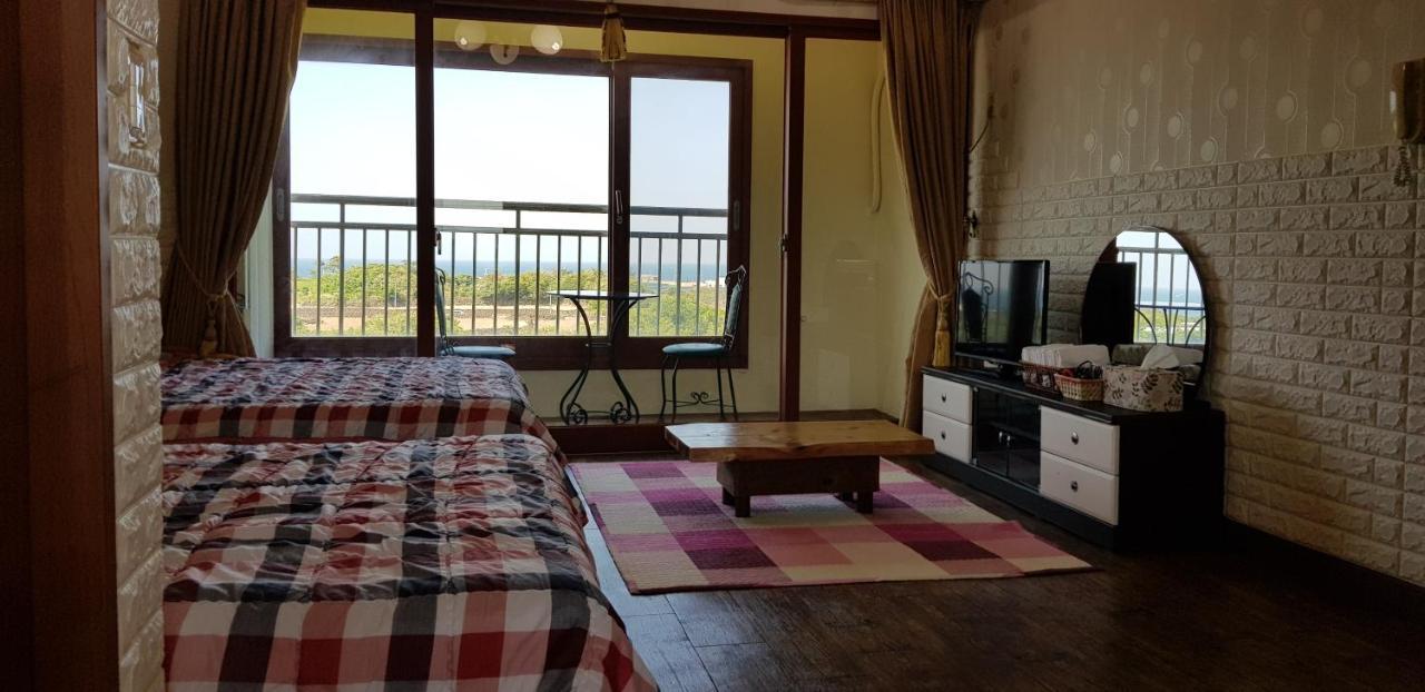 Jun House Vandrarhem Jeju Exteriör bild